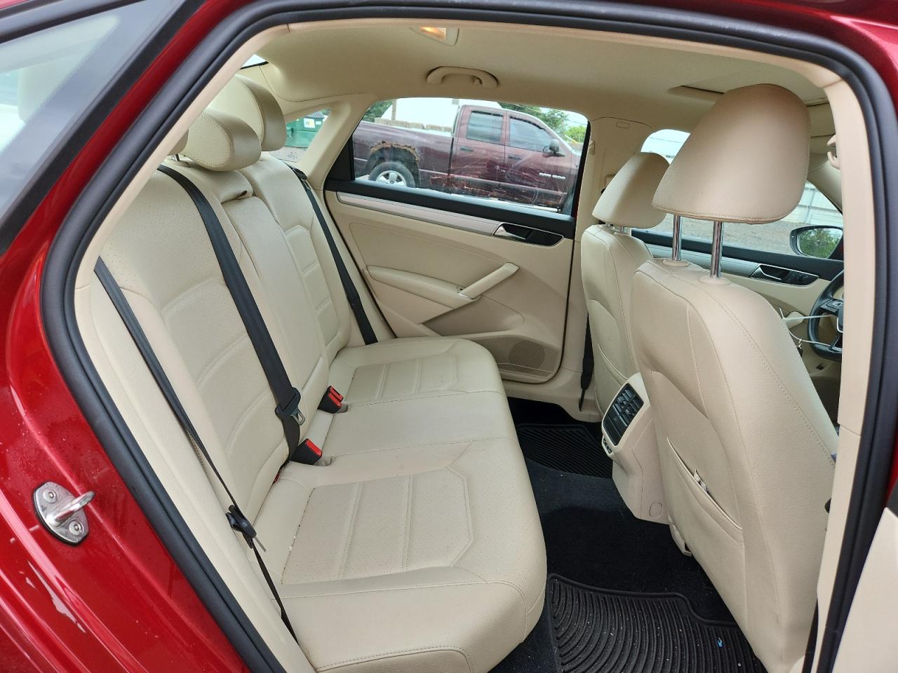2019 Volkswagen Passat Wolfsburg VIN: 1VWLA7A34KC004305 Lot: 64214565