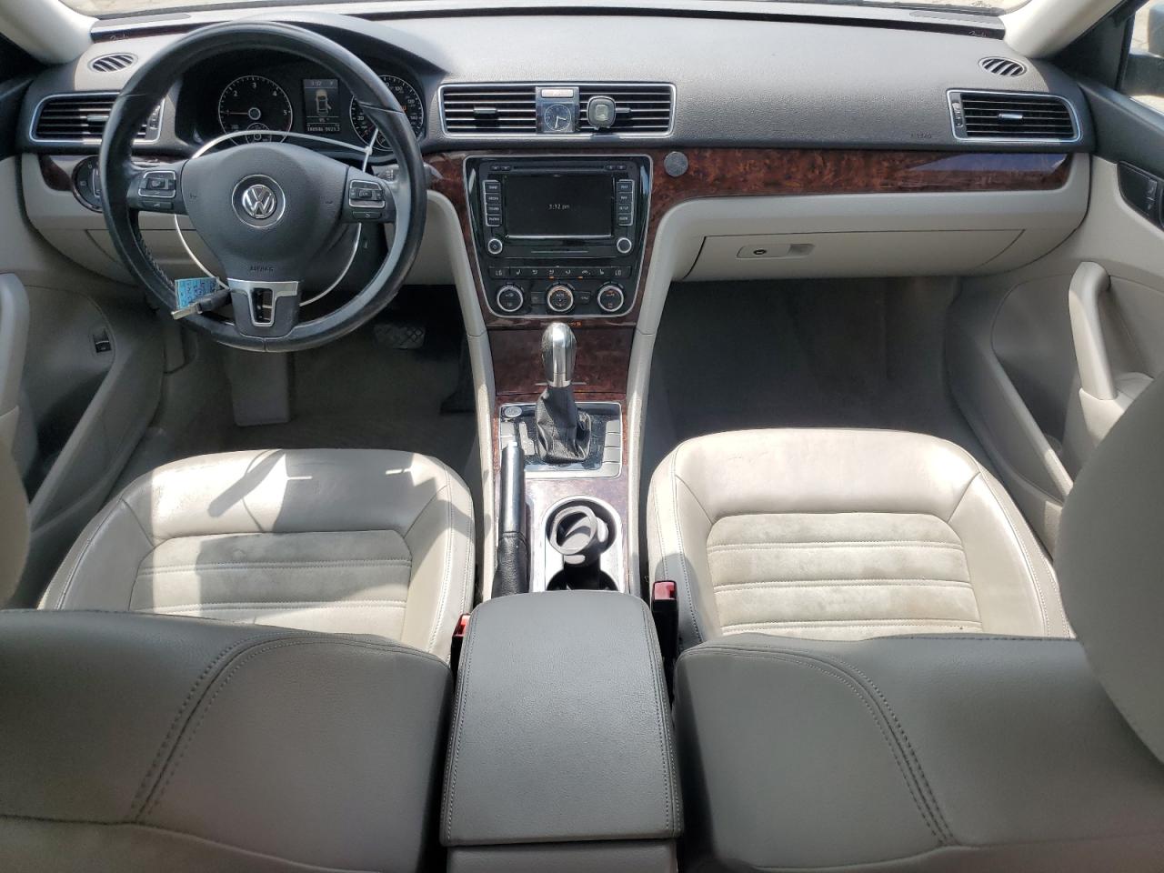 2013 Volkswagen Passat Sel VIN: 1VWCN7A3XDC036084 Lot: 63597015