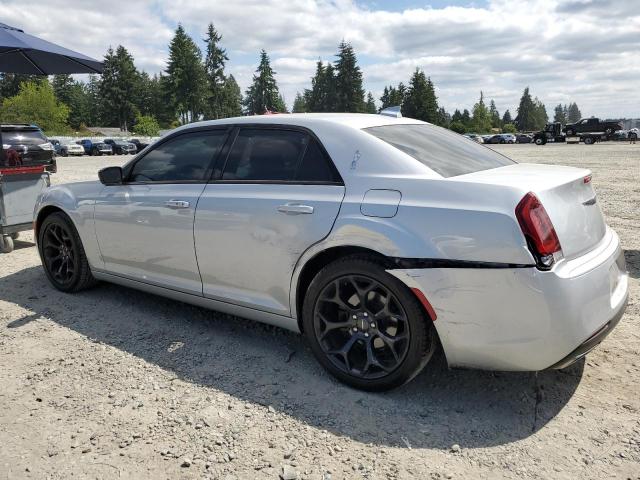  CHRYSLER 300 2019 Srebrny