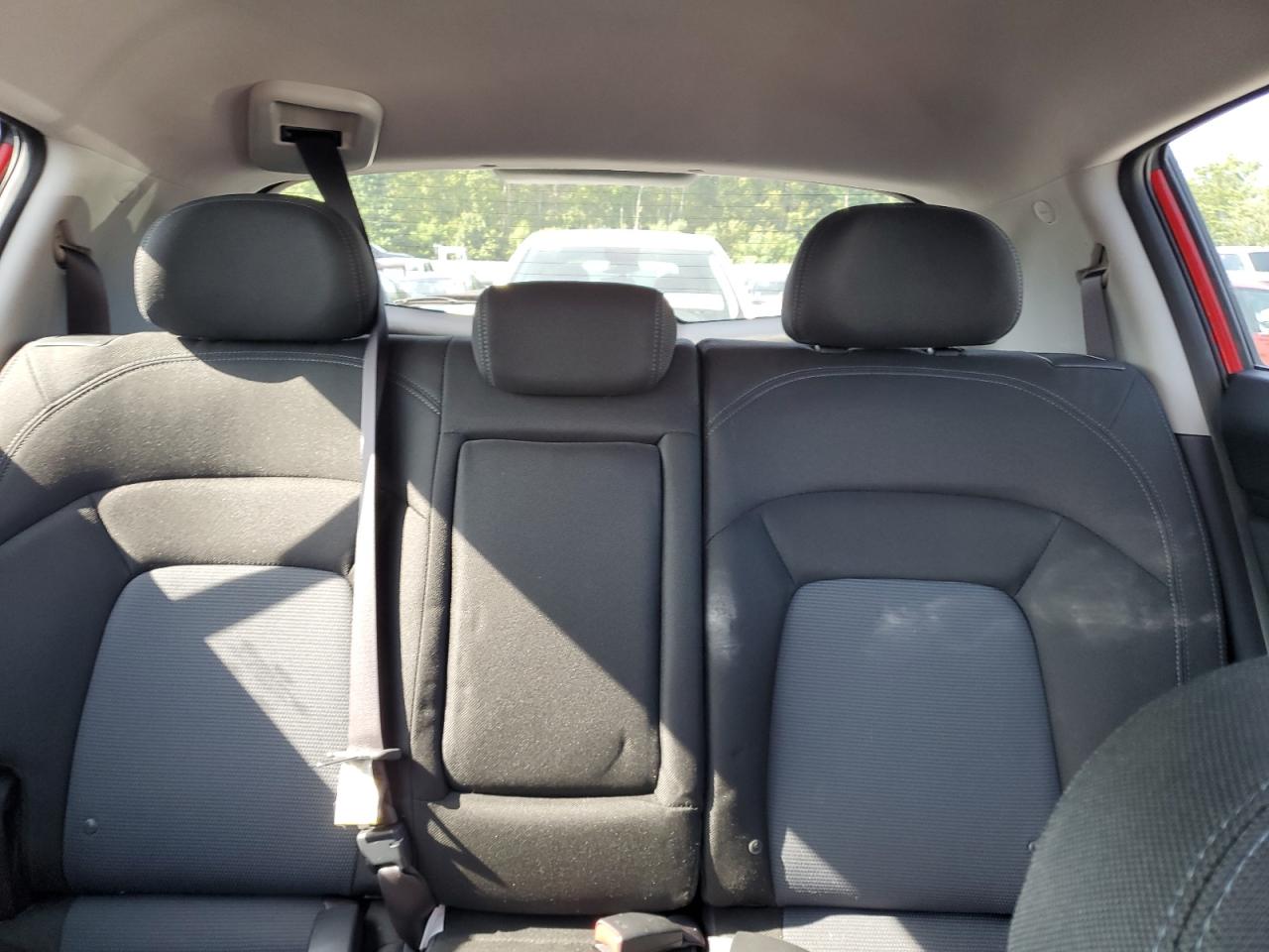 kndpb3ac0f7692005 KNDPB3AC0F7692005 2015 Kia Sportage Lx