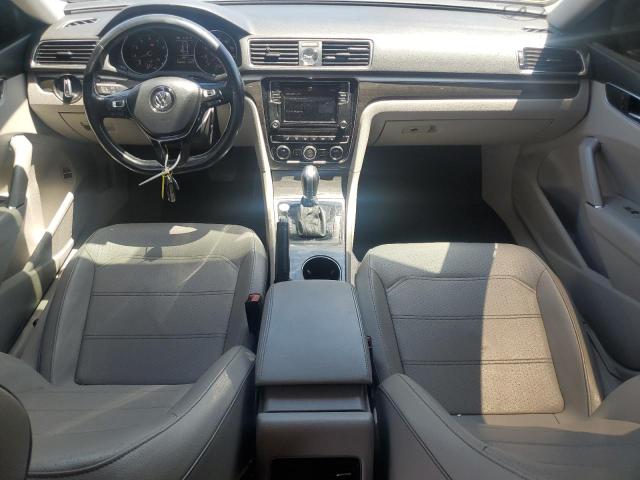  VOLKSWAGEN PASSAT 2017 Серый