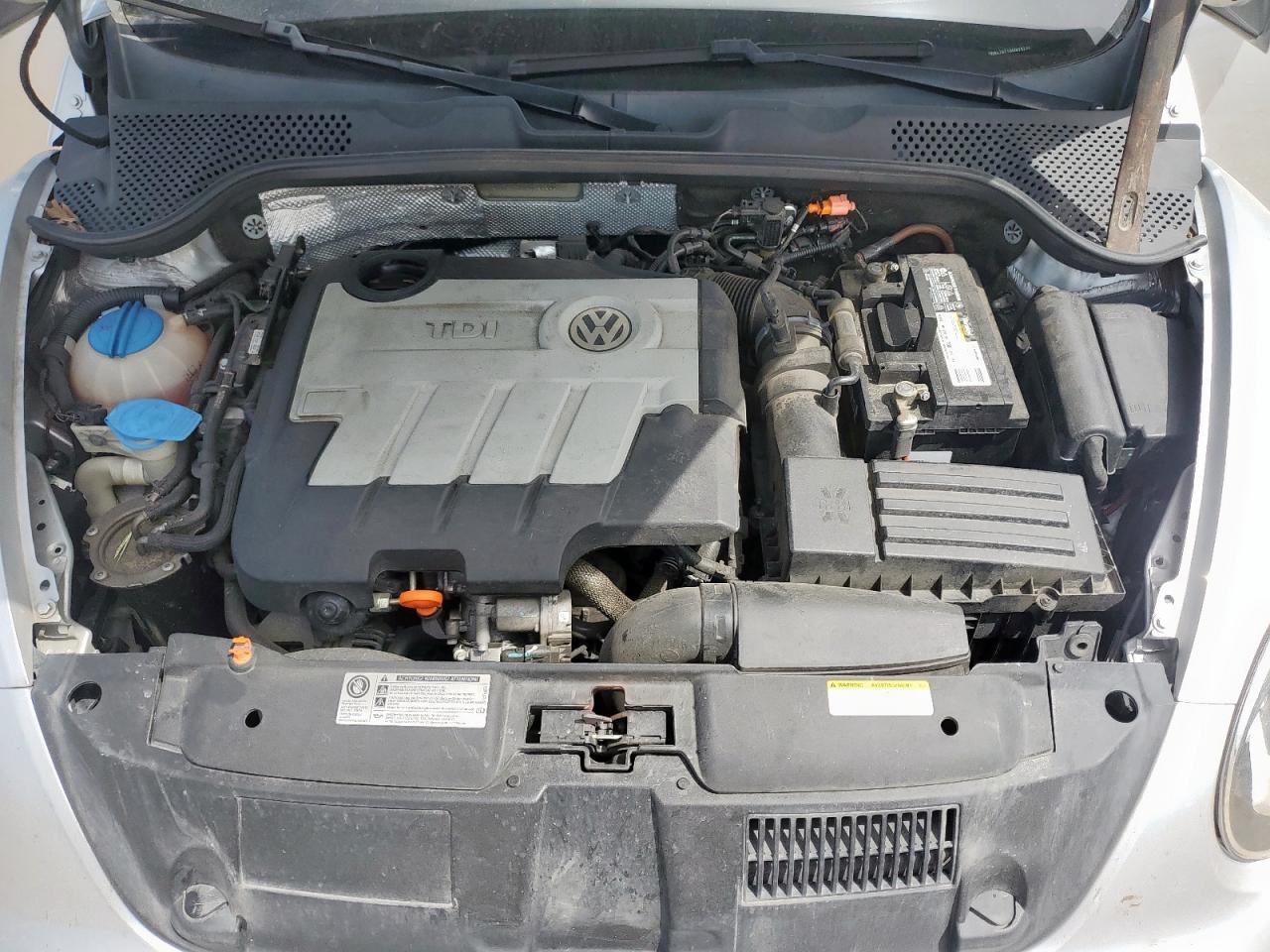 2013 Volkswagen Beetle VIN: 3VW5L7AT1DM826208 Lot: 63332585