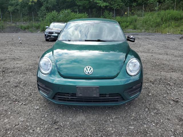  VOLKSWAGEN BEETLE 2018 Зеленый