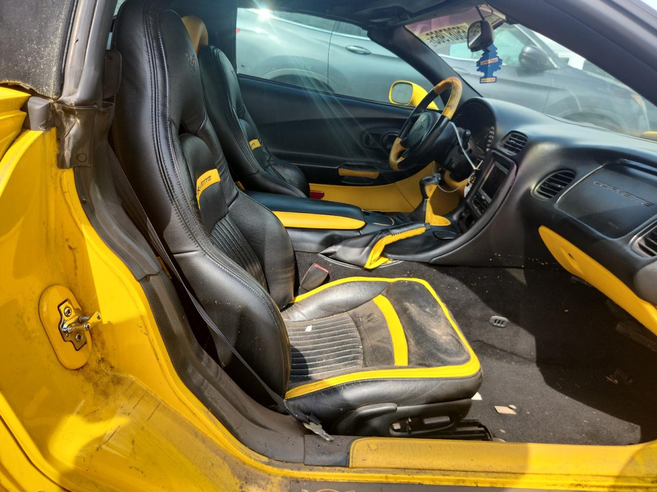 1g1yy32g0y5103143 1G1YY32G0Y5103143 2000 Chevrolet Corvette