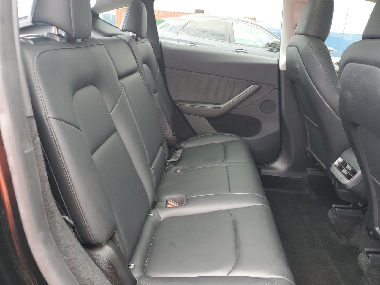 2024 Tesla Model Y VIN: 7SAYGDEE3RA220967 Lot: 64785875