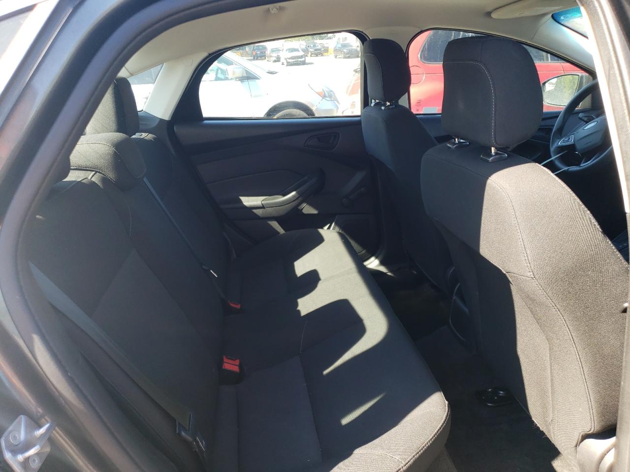 2018 Ford Focus S VIN: 1FADP3E27JL293622 Lot: 64654735