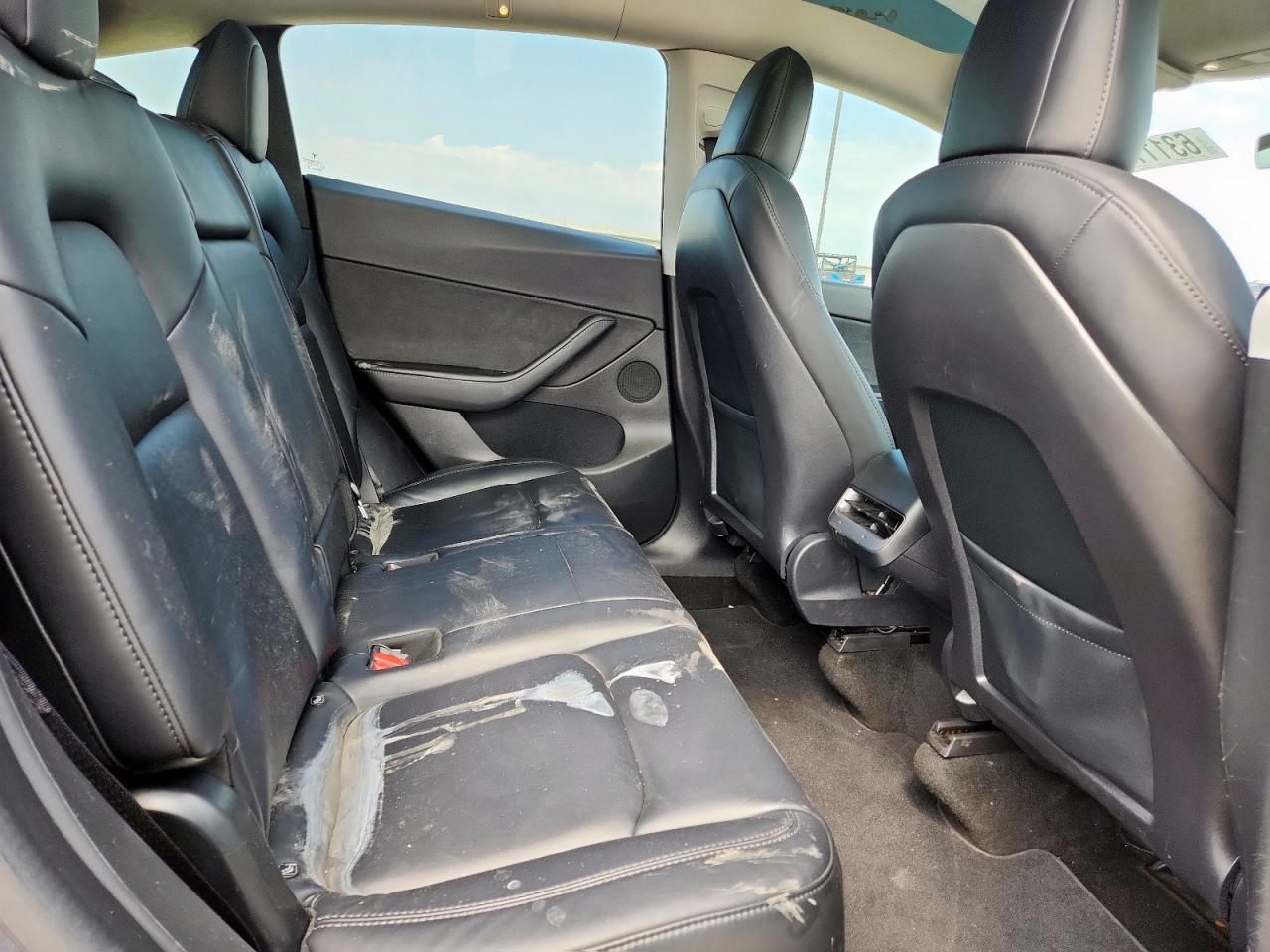 2020 Tesla Model Y VIN: 5YJYGDEE4LF049069 Lot: 63111875