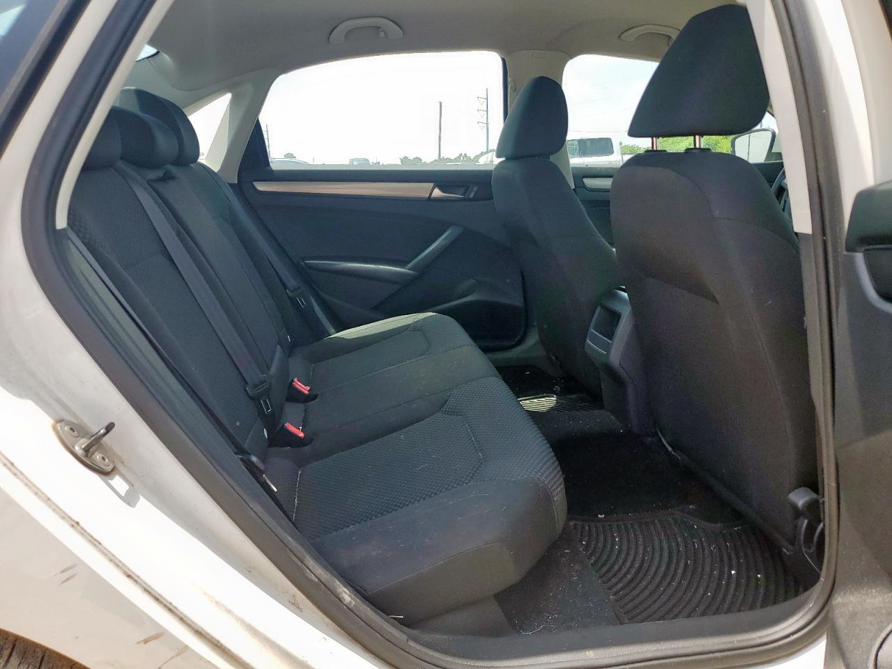 2014 Volkswagen Passat S VIN: 1VWAS7A38EC052107 Lot: 64983645