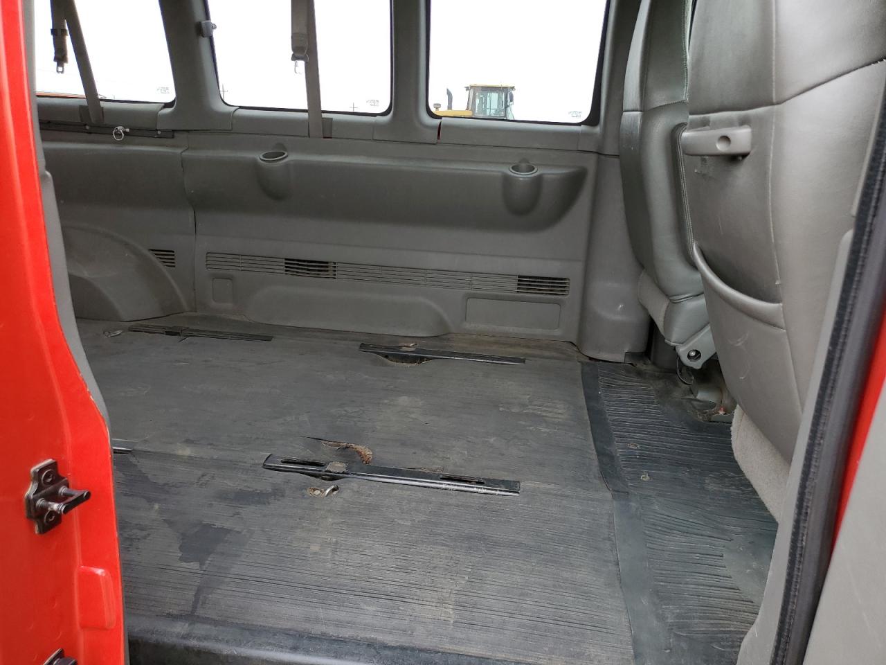 2004 Chevrolet Express G1500 VIN: 1GNFH15T741144129 Lot: 64698655