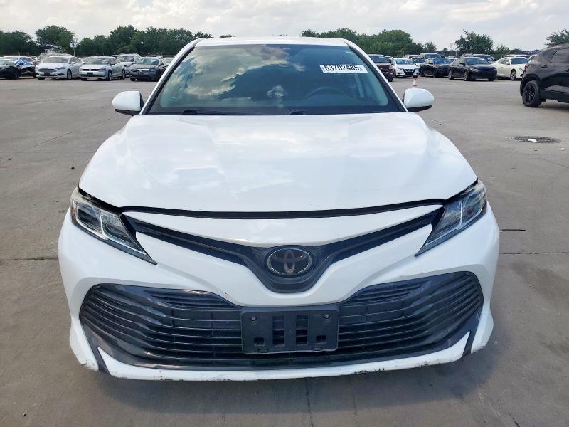  TOYOTA CAMRY 2019 Белы