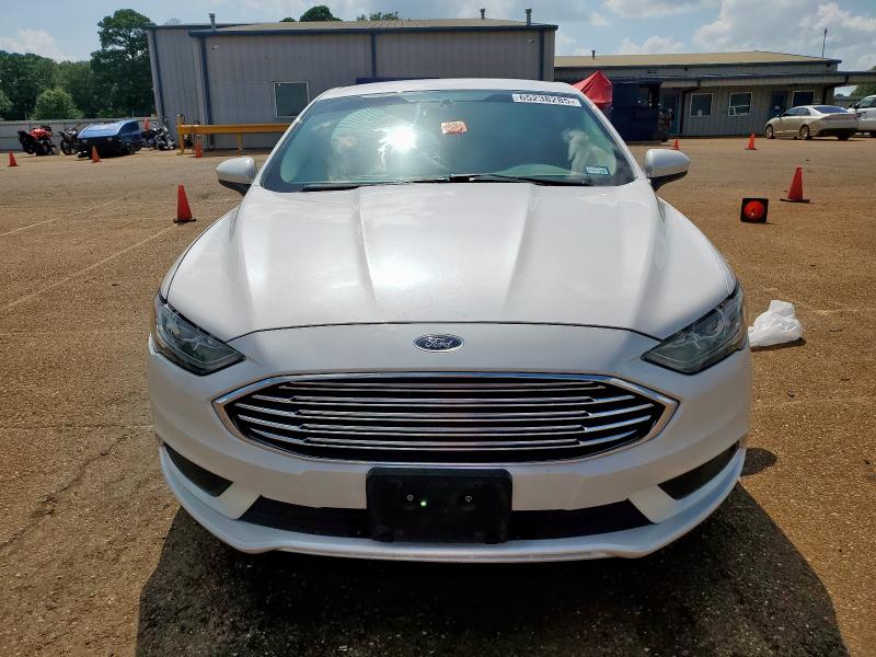 Sedans FORD FUSION 2017 White