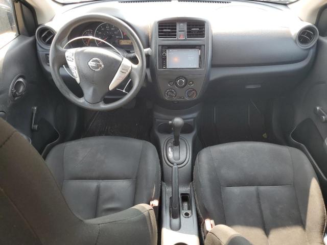 Sedans NISSAN VERSA 2016 Czarny