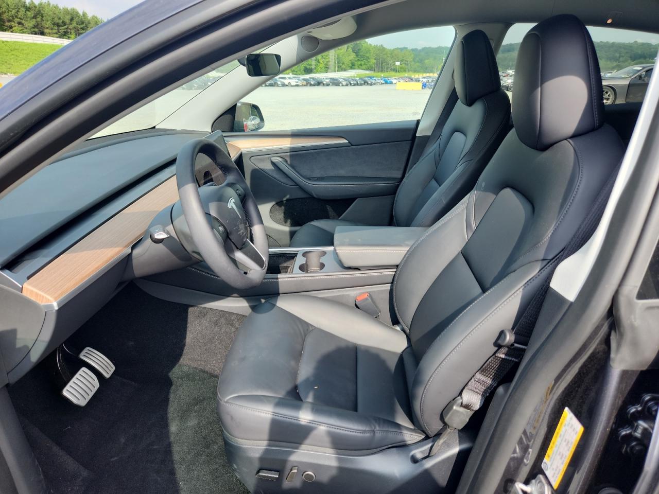 2024 Tesla Model Y VIN: 7SAYGDEF9RA322556 Lot: 64662035