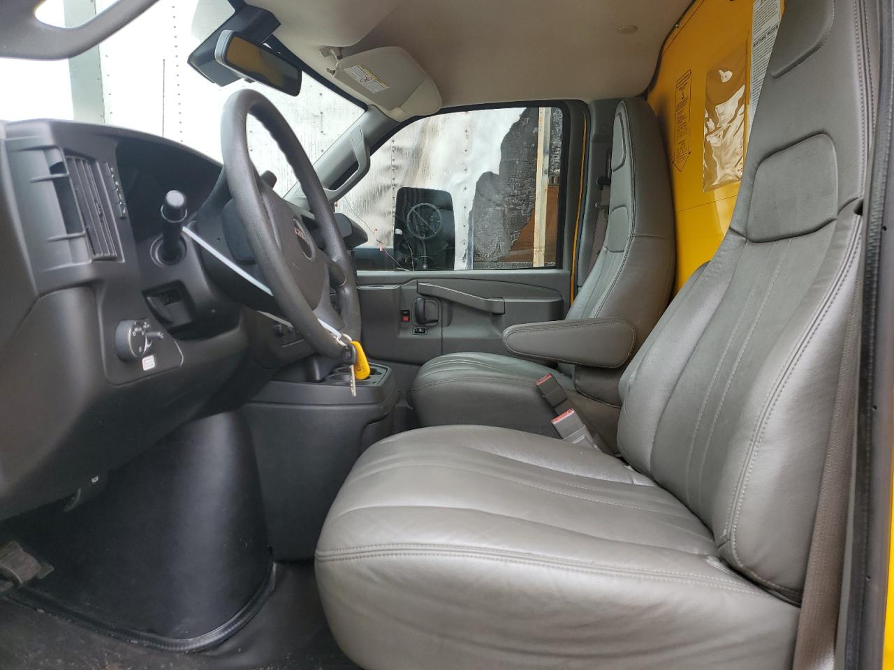 2021 GMC Savana Cut - Trucks Expeditor Truck VIN: 7GZ37TC79MN006748 Lot: 65012875