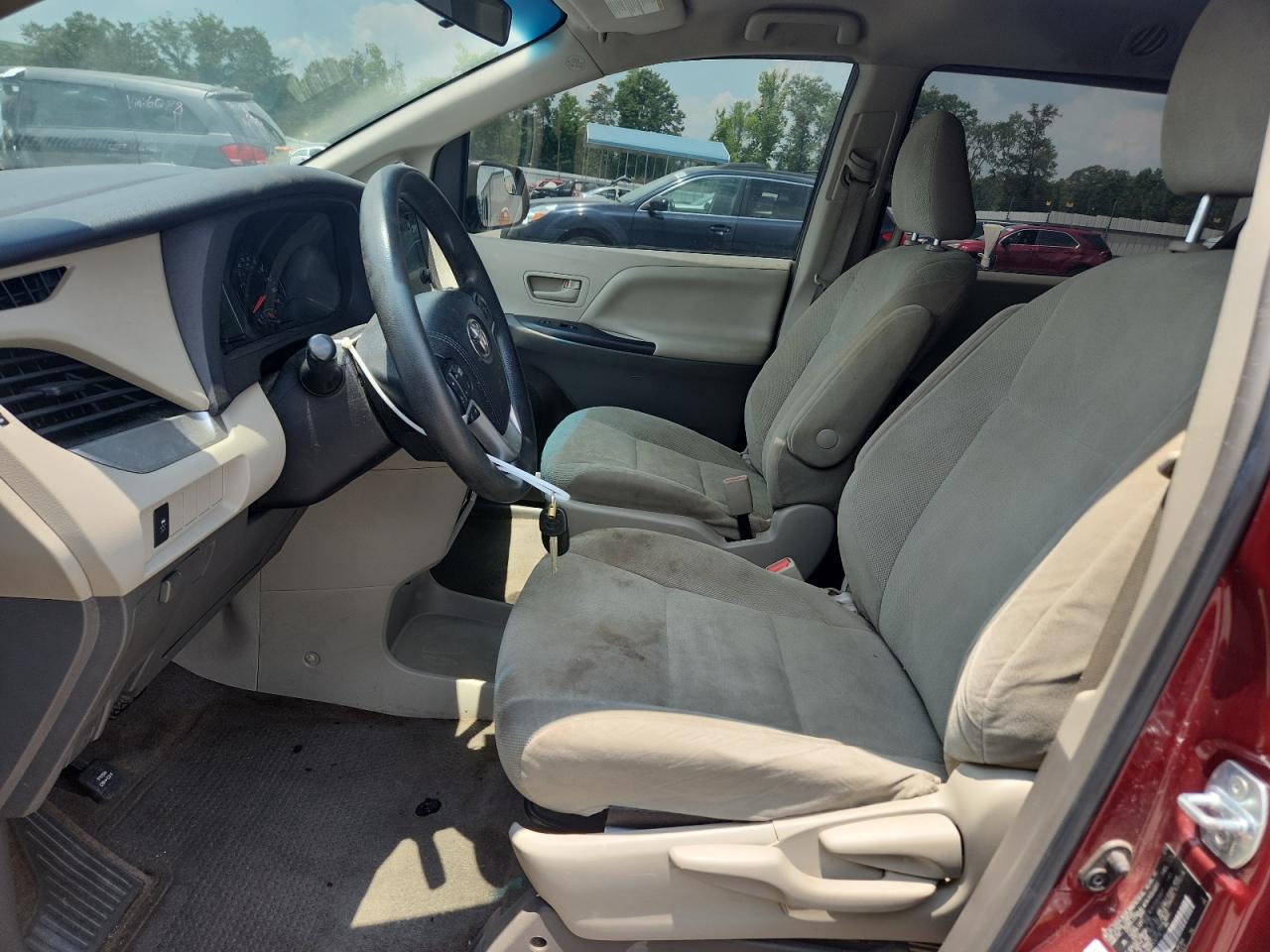 2015 Toyota Sienna VIN: 5TDZK3DCXFS687758 Lot: 63898935