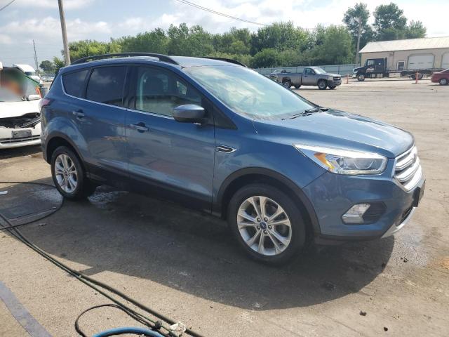  FORD ESCAPE 2018 Granatowy