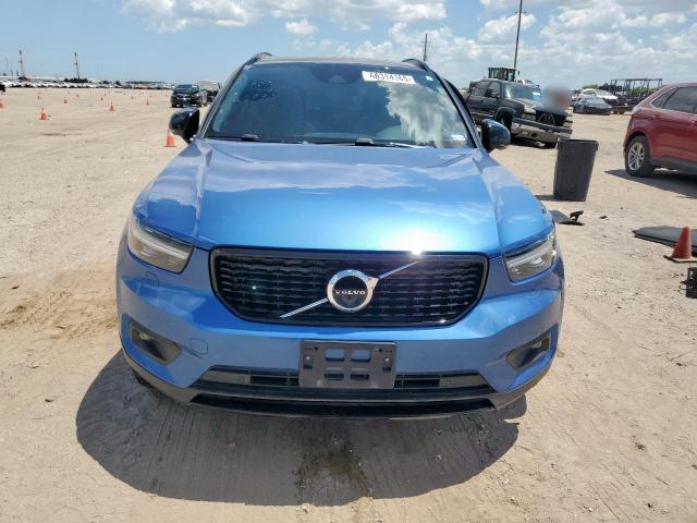  VOLVO XC40 2020 Синий