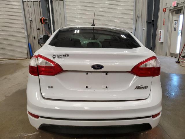 Sedans FORD FIESTA 2015 Biały