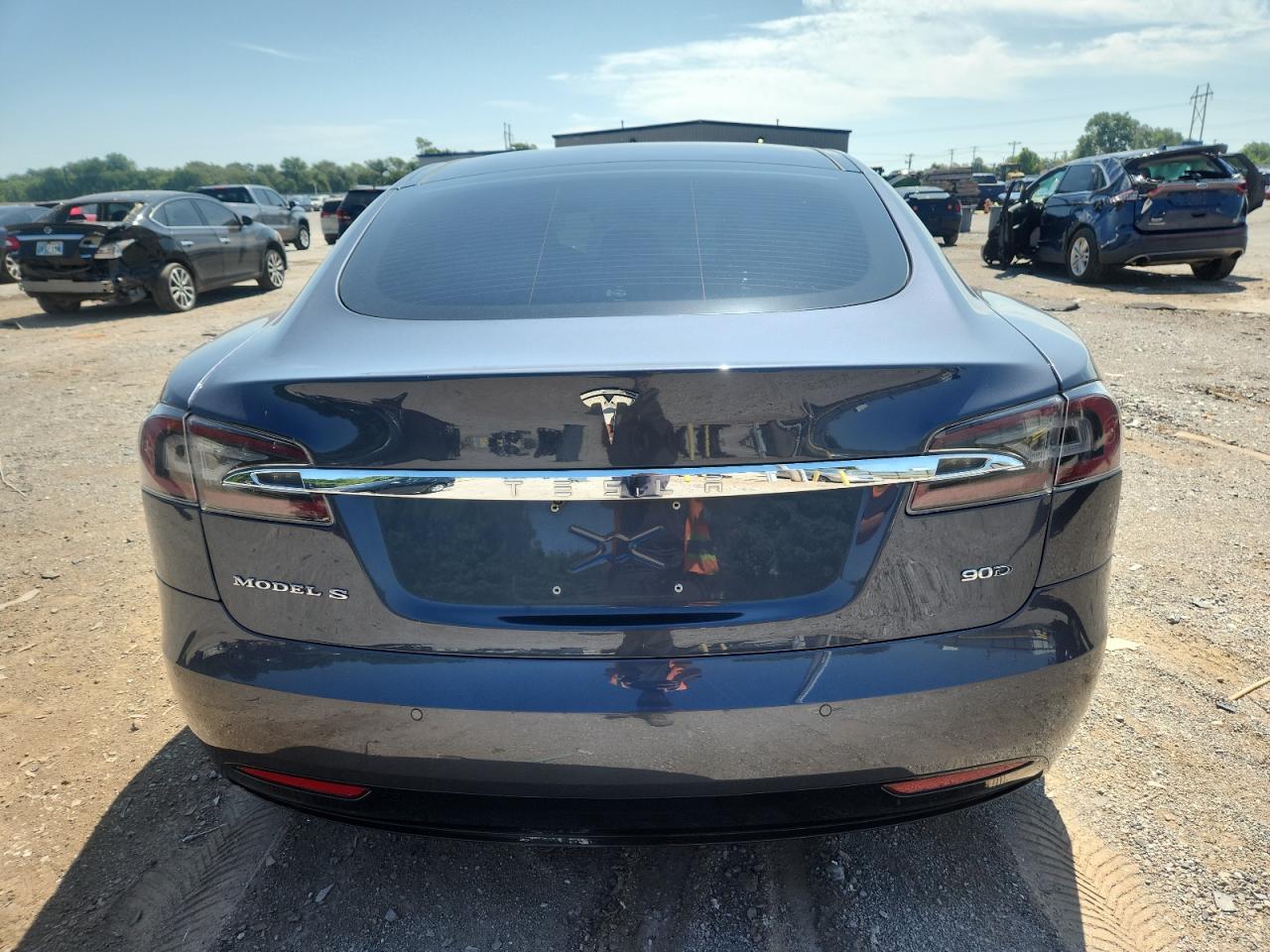 2017 Tesla Model S VIN: 5YJSA1E20HF199831 Lot: 64727045