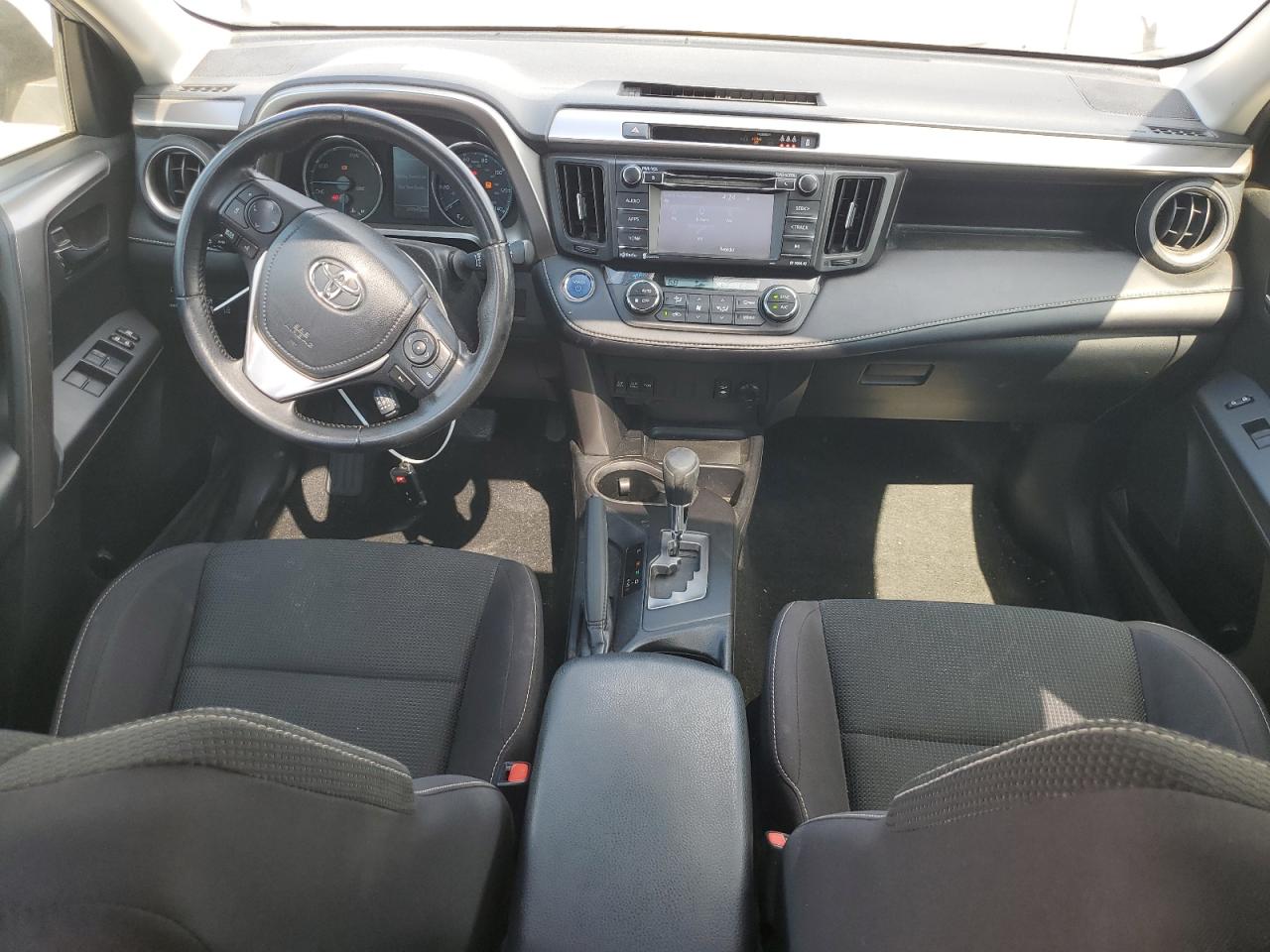 2017 Toyota Rav4 Hv Le VIN: JTMRJREV2HD124918 Lot: 63149515
