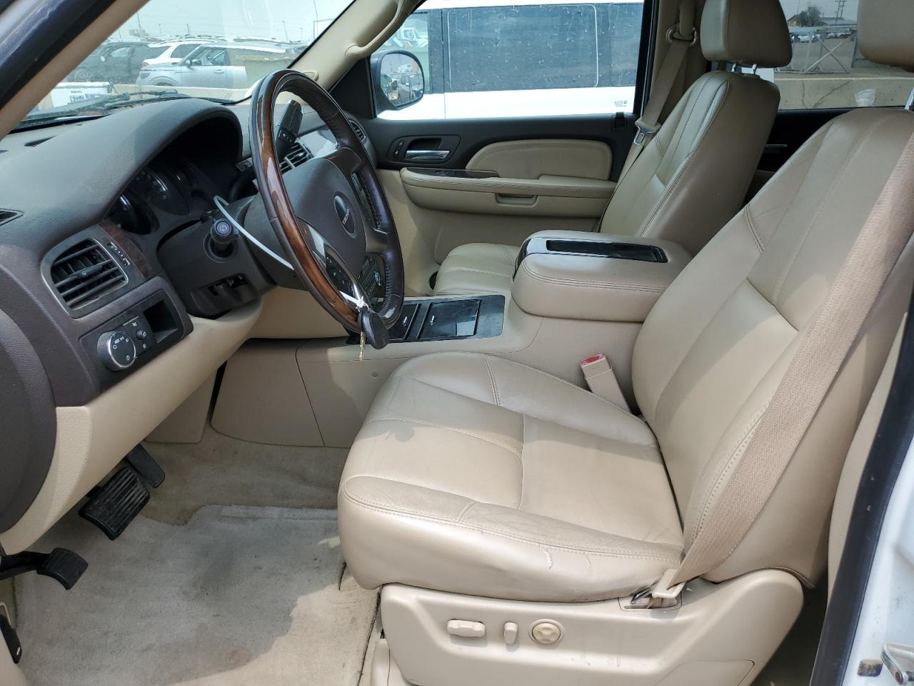 2007 GMC Yukon Xl Denali VIN: 1GKFK66857J320413 Lot: 64171875