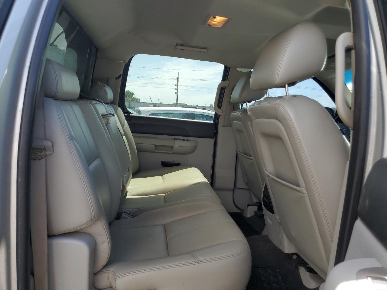 2011 Chevrolet Silverado K1500 Lt VIN: 3GCPKSE35BG233202 Lot: 66222275