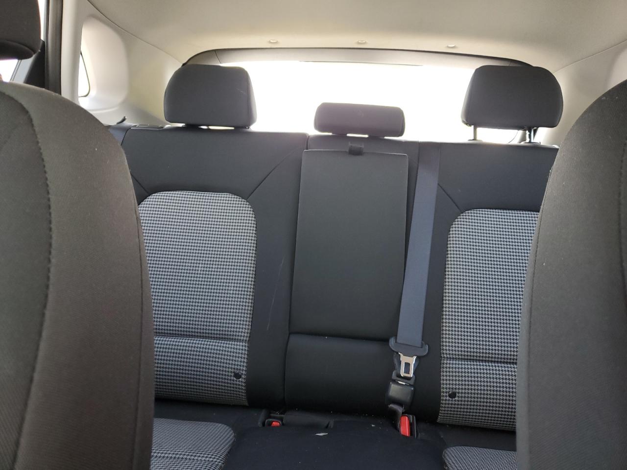 2020 Hyundai Kona Se VIN: KM8K1CAA4LU415734 Lot: 65961385