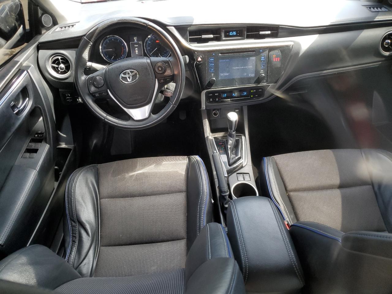 2018 Toyota Corolla L VIN: 5YFBURHEXJP746951 Lot: 63143925
