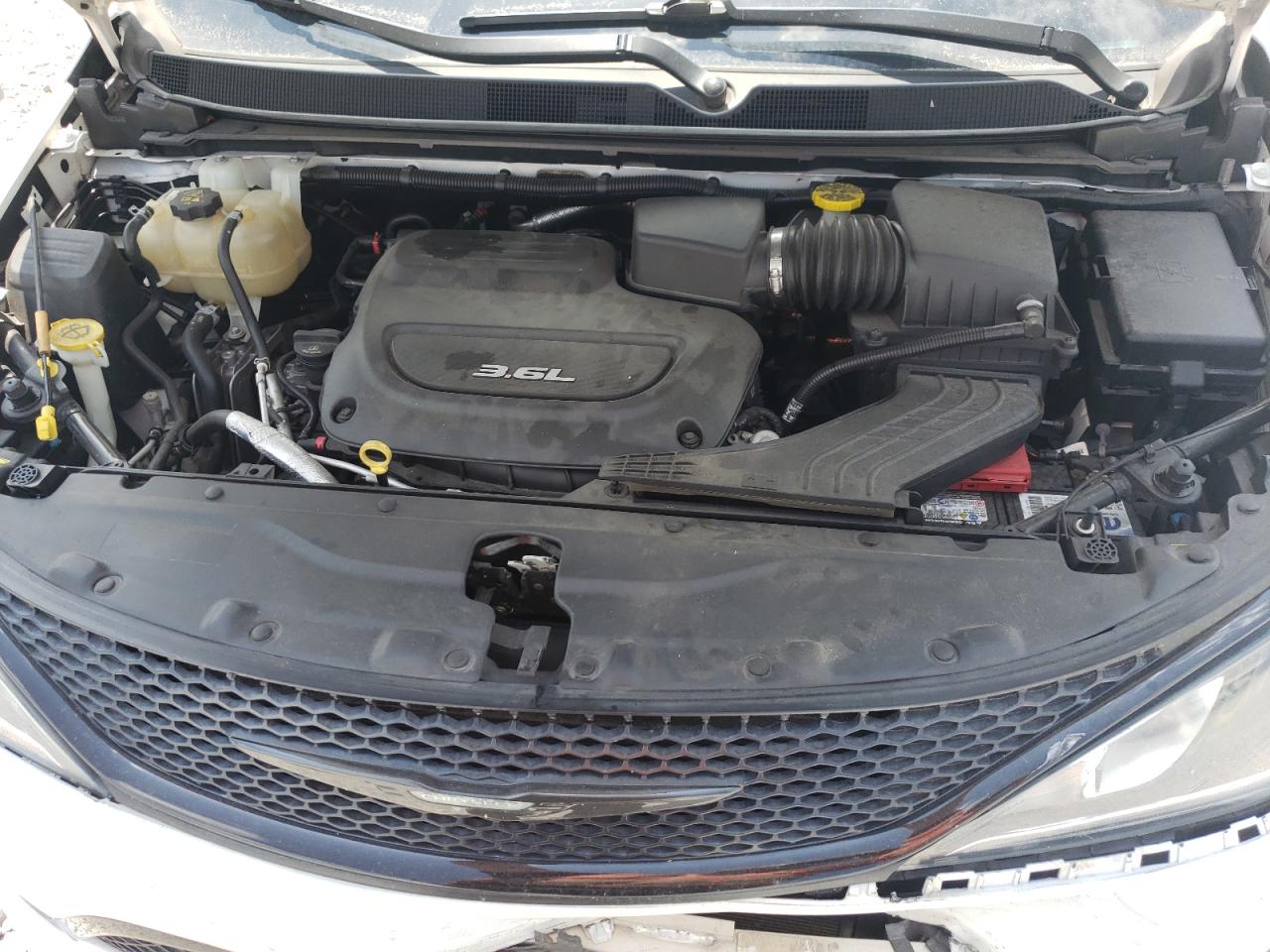 2018 Chrysler Pacifica Limited VIN: 2C4RC1GG4JR293528 Lot: 63469935