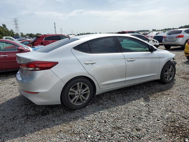  HYUNDAI ELANTRA 2018 Серебристый