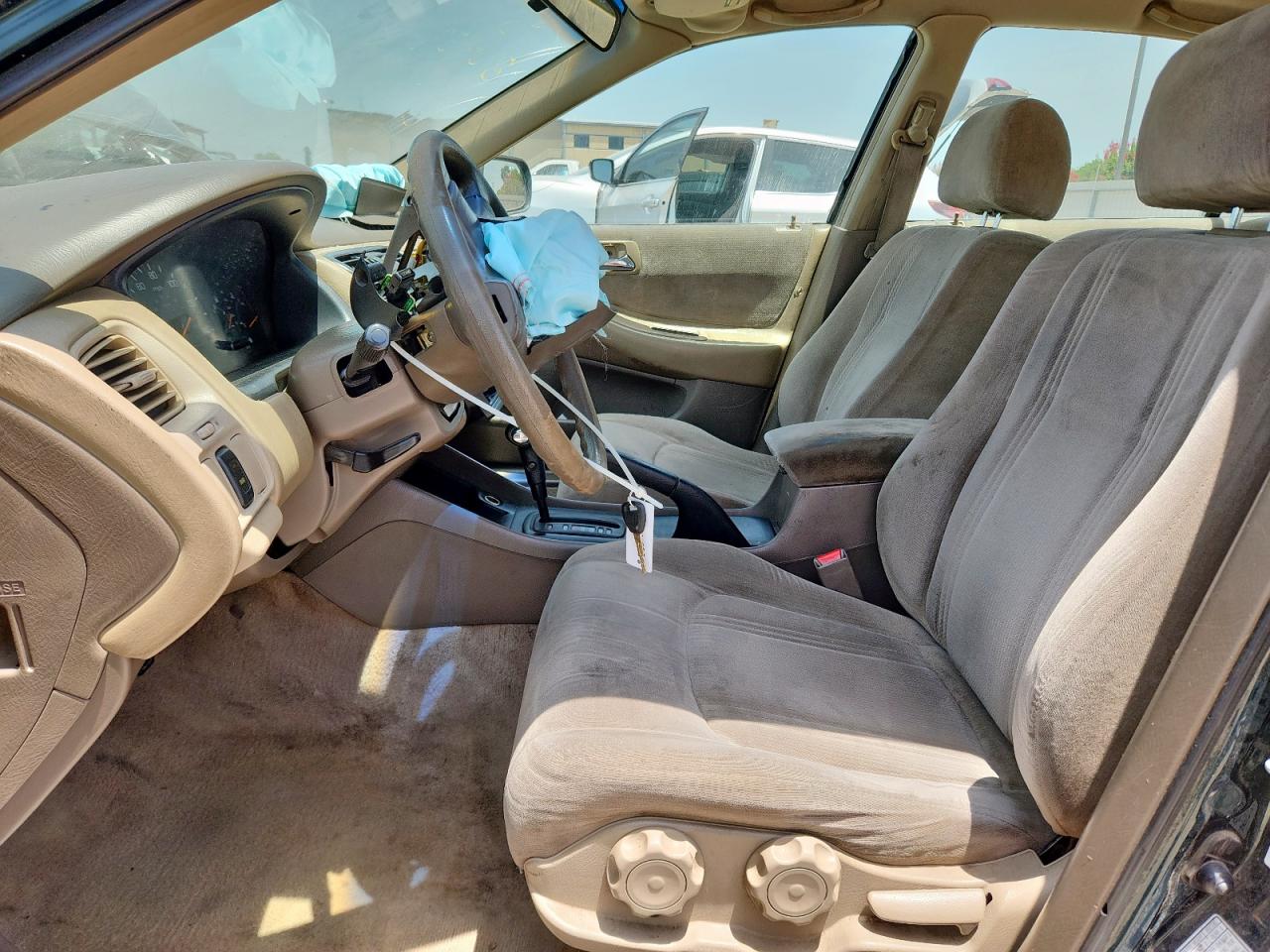 2000 Honda Accord Lx VIN: JHMCG5649YC041672 Lot: 65447405