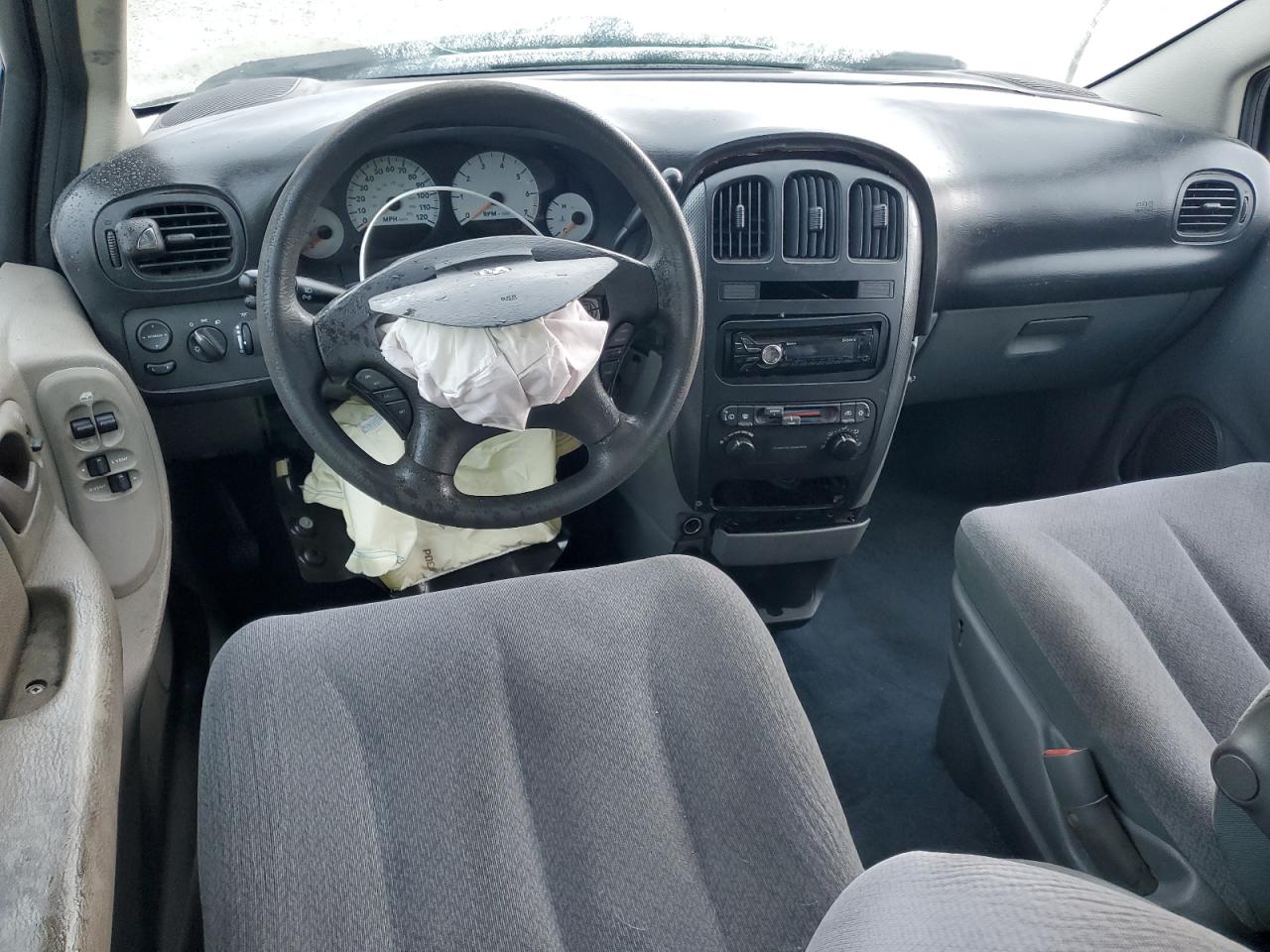 2005 Dodge Caravan Sxt VIN: 1D4GP45R75B383992 Lot: 64492435