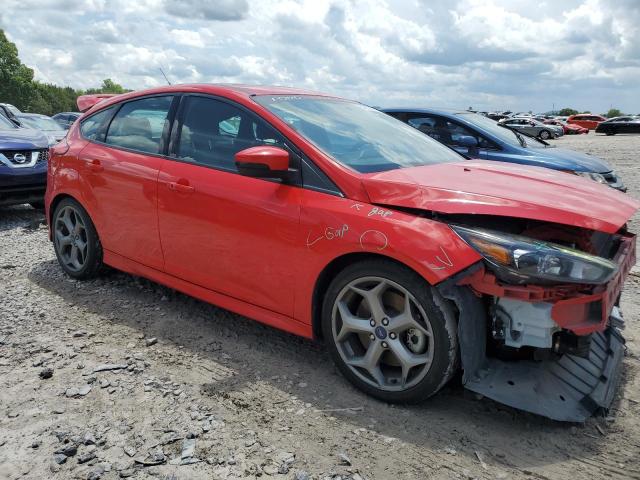  FORD FOCUS 2017 Red