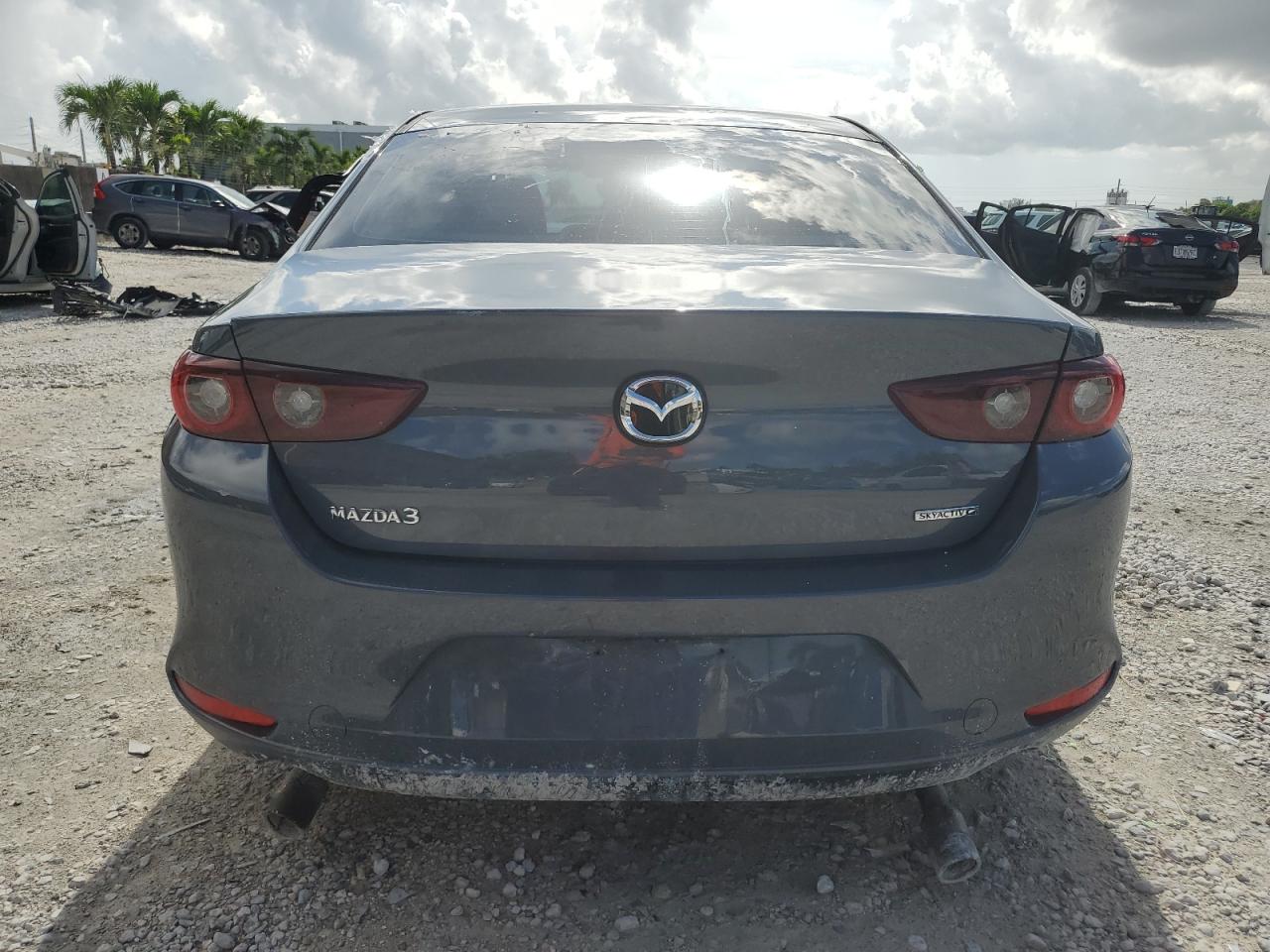 2022 Mazda 3 Preferred VIN: 3MZBPACL8NM300872 Lot: 65021075