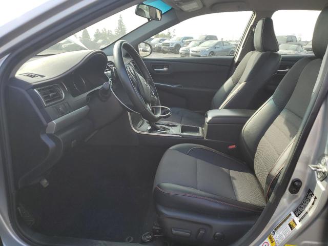  TOYOTA CAMRY 2016 Srebrny
