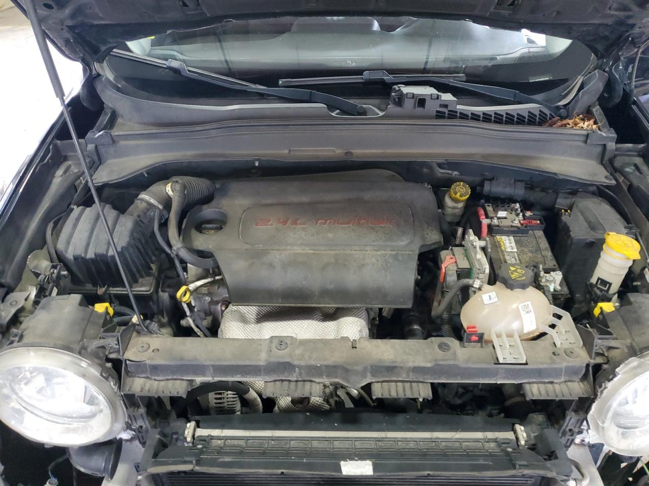 2015 Jeep Renegade Latitude VIN: ZACCJABT2FPB35541 Lot: 63468725