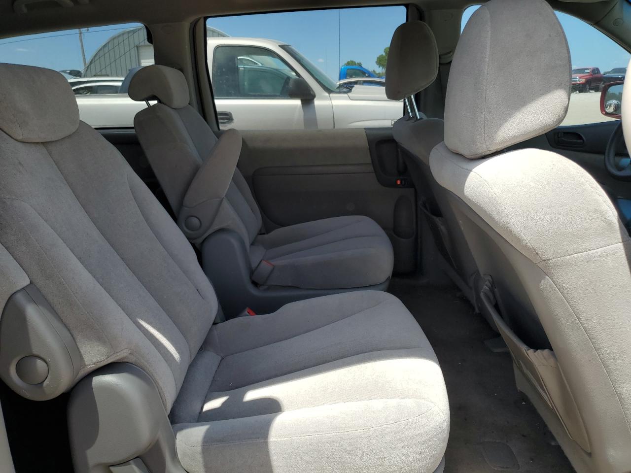 2006 Kia Sedona Ex VIN: KNDMB233866060174 Lot: 63053655