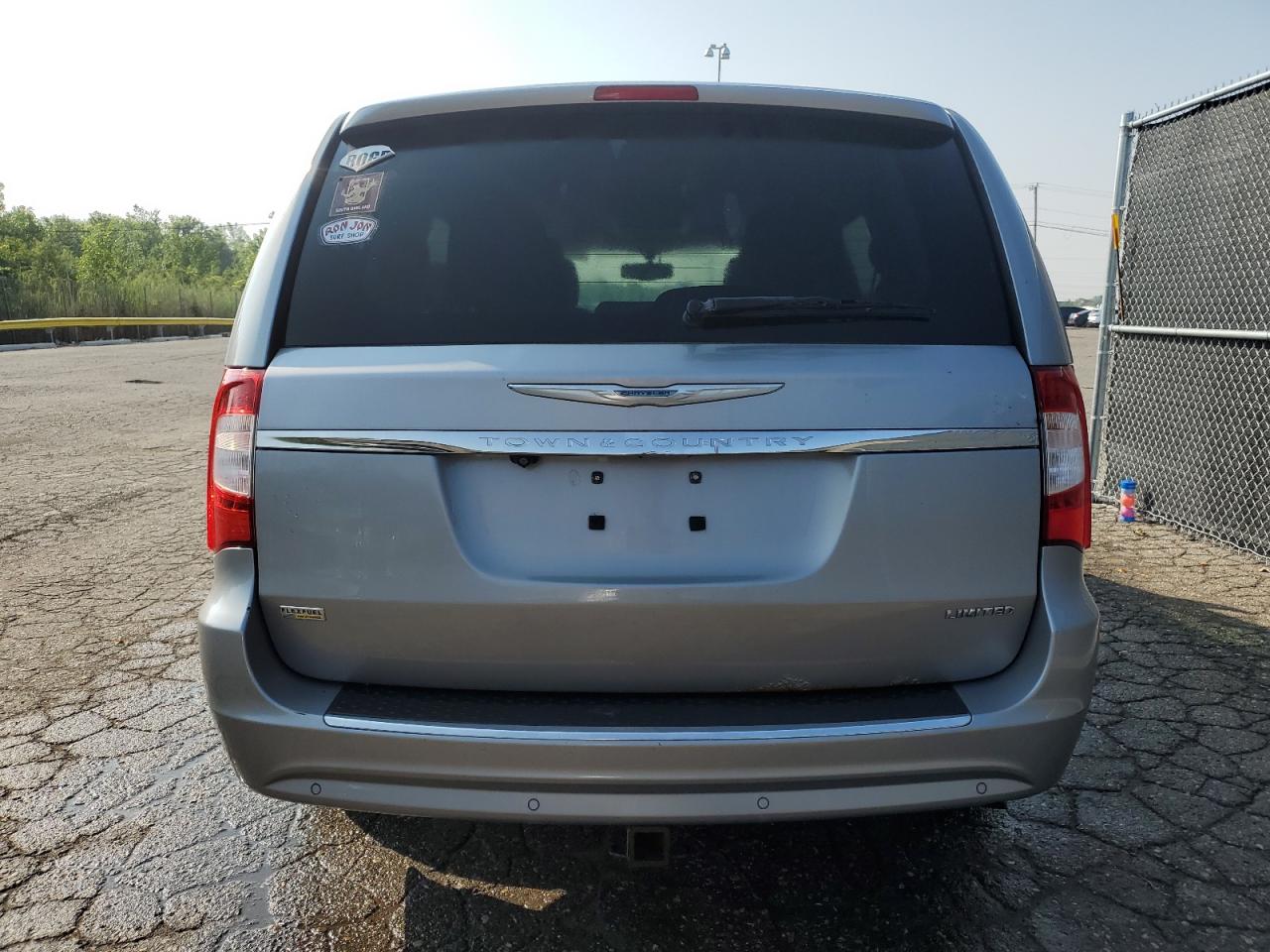 2015 Chrysler Town & Country Limited Platinum VIN: 2C4RC1GG1FR711261 Lot: 65041295