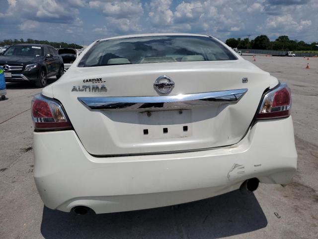 Sedans NISSAN ALTIMA 2015 White
