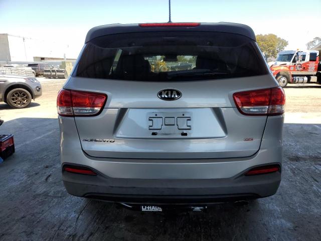  KIA SORENTO 2016 Серебристый