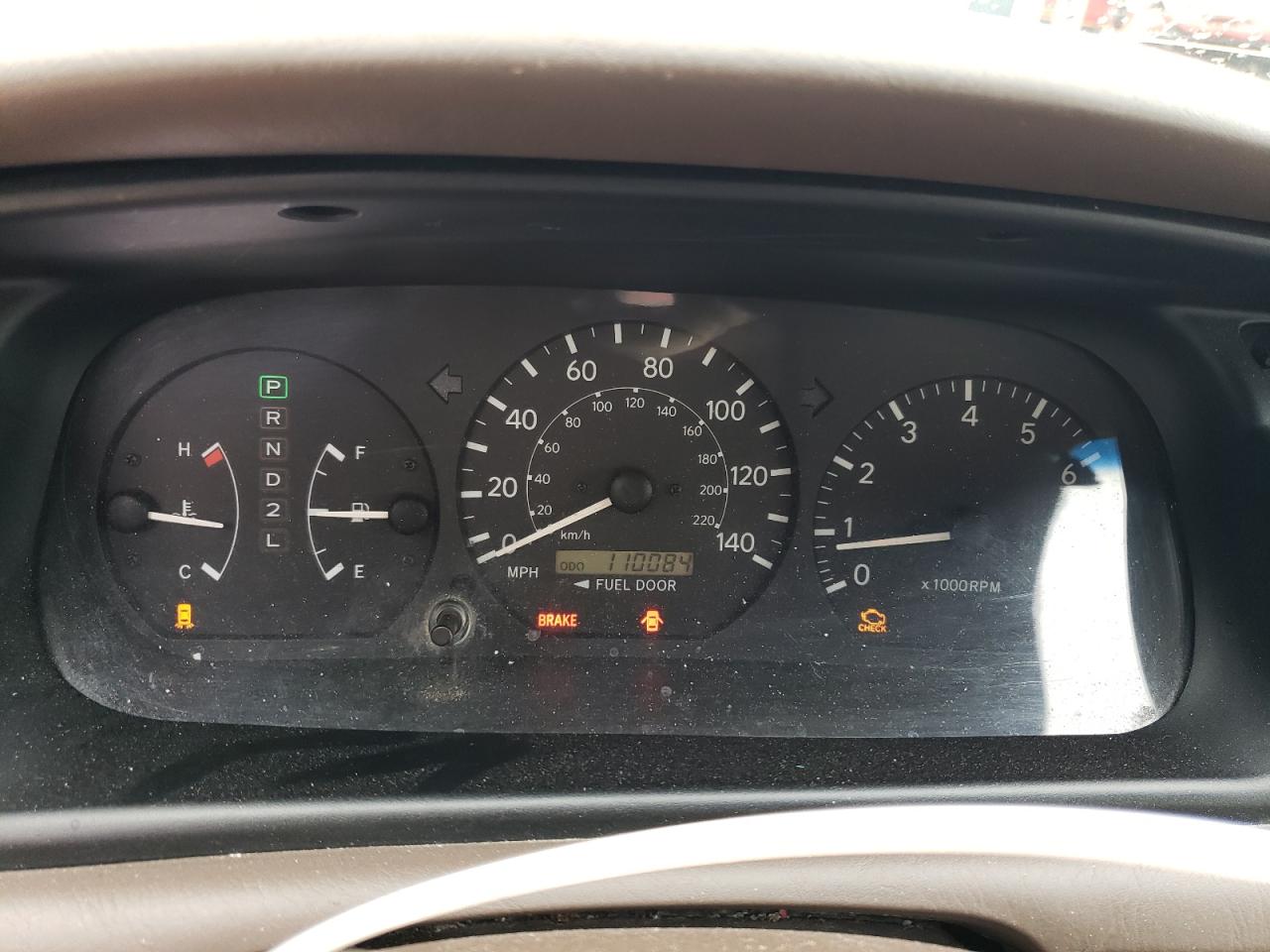 2000 Toyota Camry Ce VIN: 4T1BG22K5YU979738 Lot: 65011945