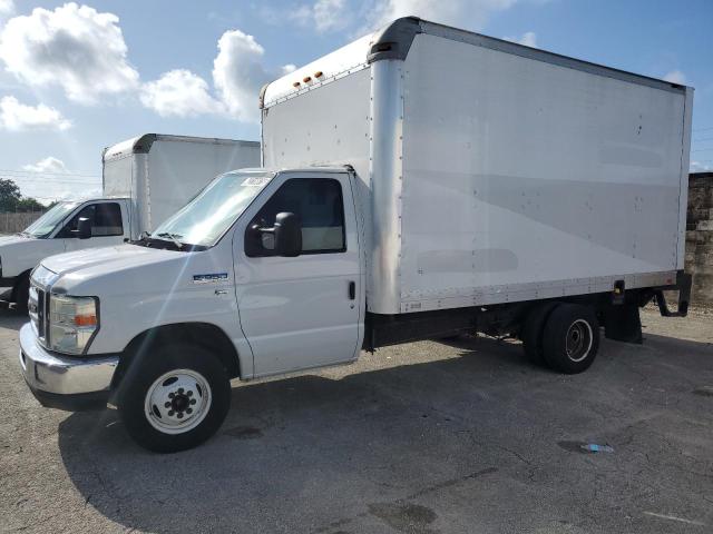 2016 Ford Econoline E350 Super Duty Cutaway Van