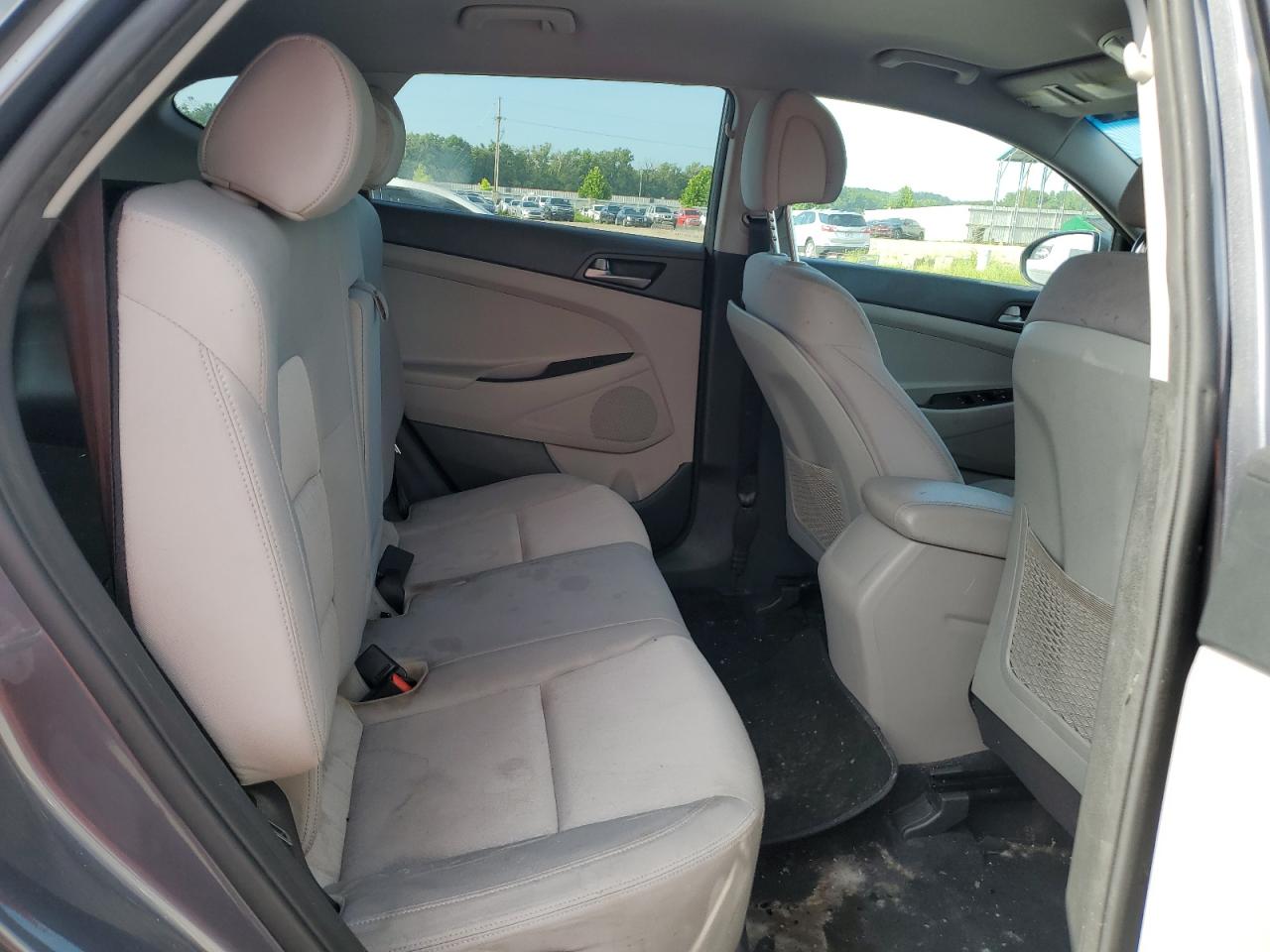 km8j3ca45ju679929 KM8J3CA45JU679929 2018 Hyundai Tucson Sel