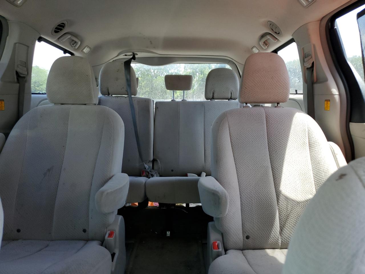 2012 Toyota Sienna Le VIN: 5TDJK3DC1CS038228 Lot: 65023615