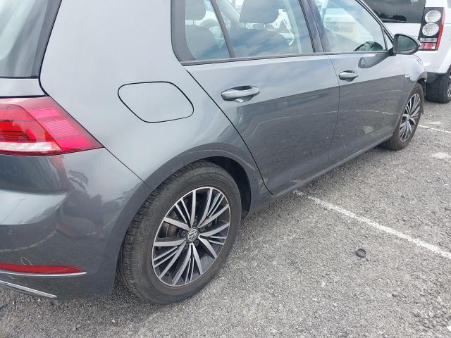 2018 VOLKSWAGEN GOLF SE NA