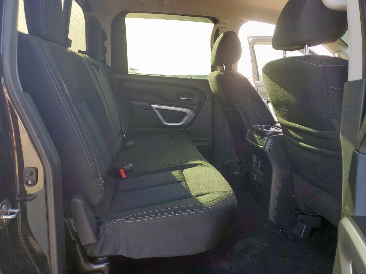 2019 Nissan Titan Platinum Reserve VIN: 1N6AA1E66KN512465 Lot: 65566235