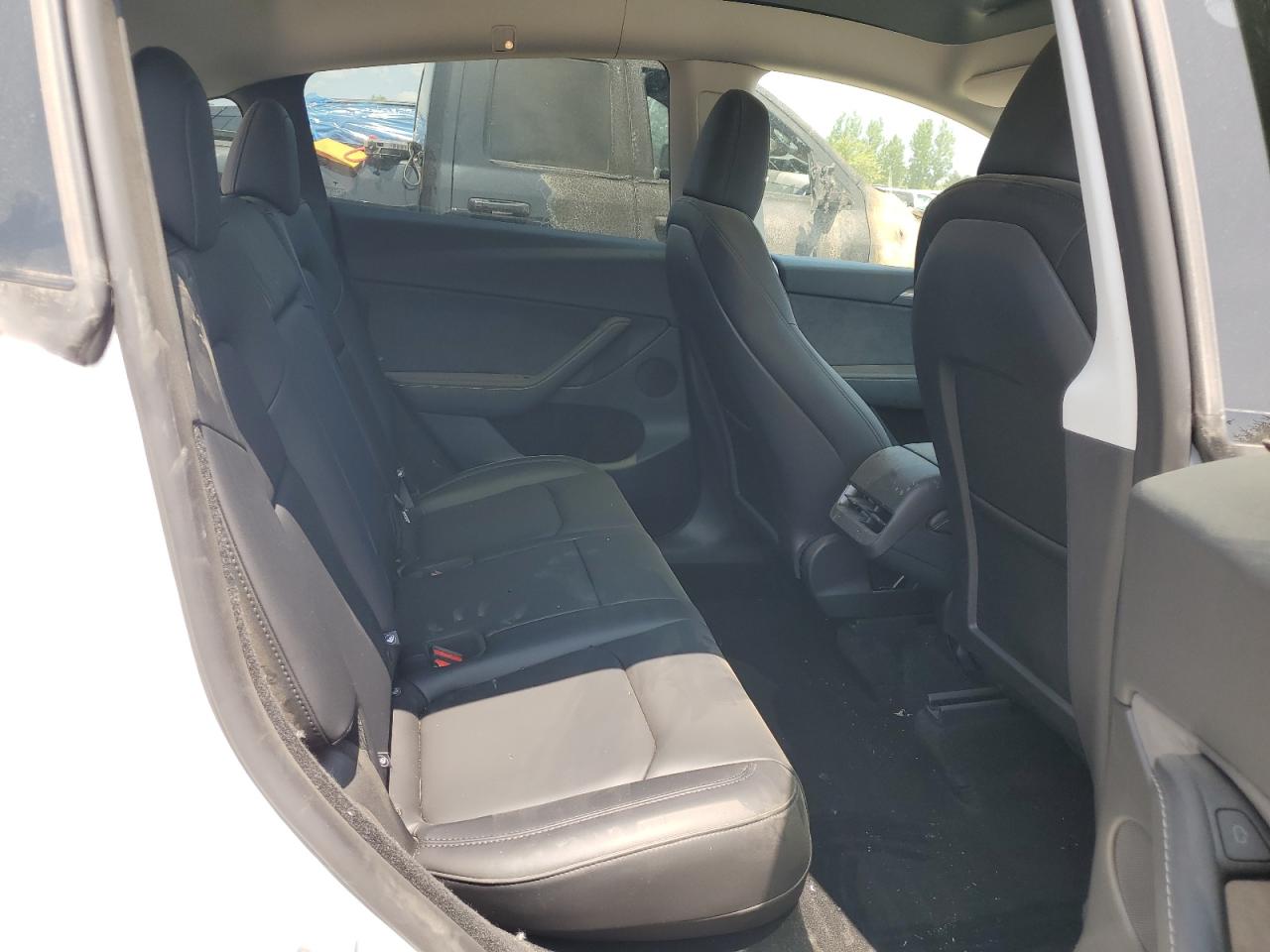 2025 Tesla Model Y VIN: 7SAYGDEE0SF283002 Lot: 62846325
