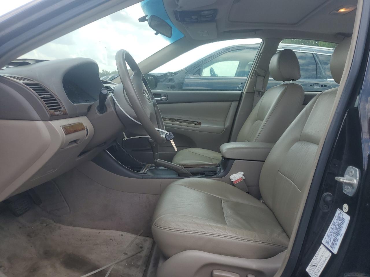 2003 Toyota Camry Le VIN: 4T1BE32K33U138280 Lot: 65726705