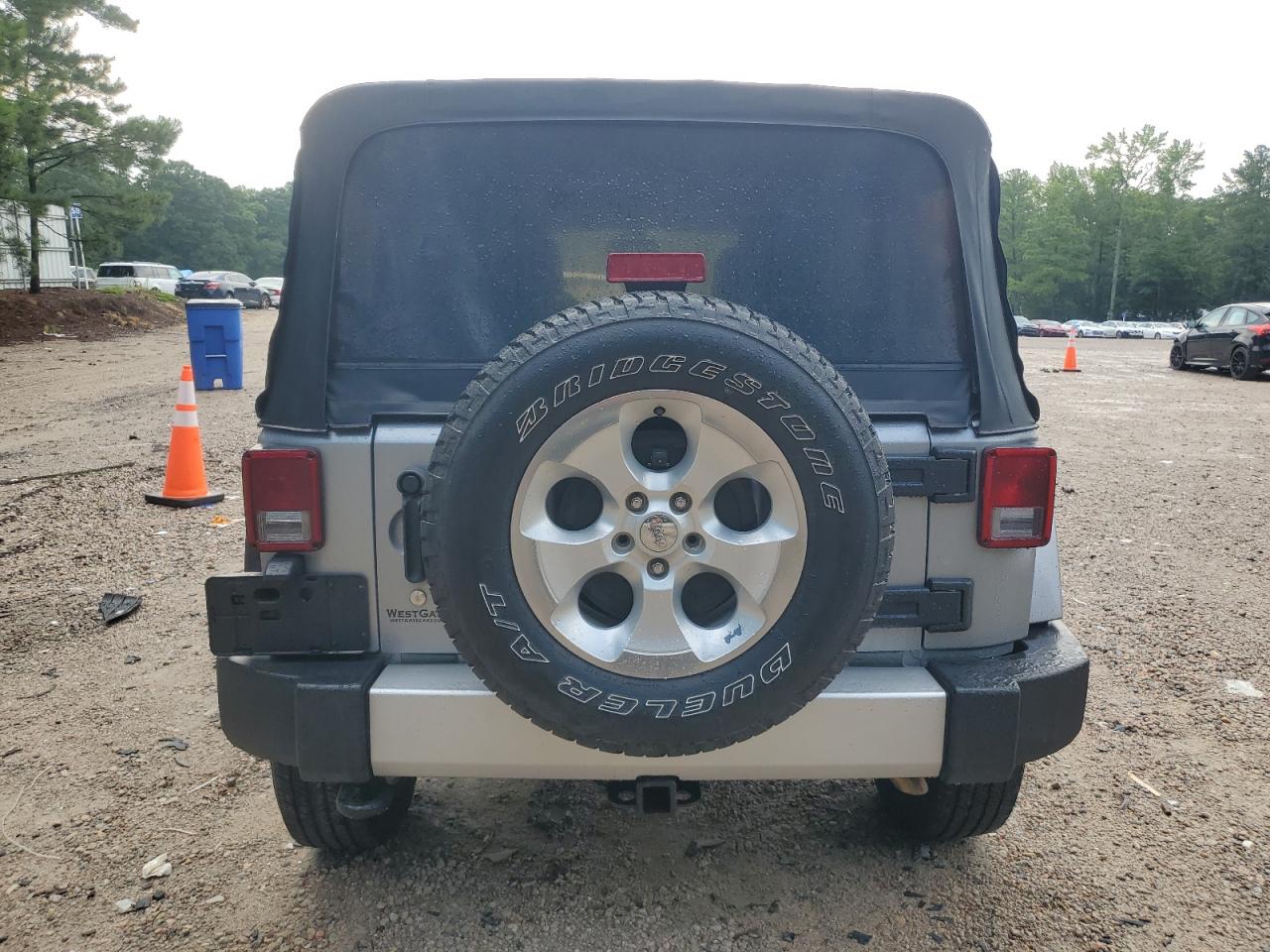 2014 Jeep Wrangler Unlimited Sahara VIN: 1C4BJWEG9EL142528 Lot: 63685315