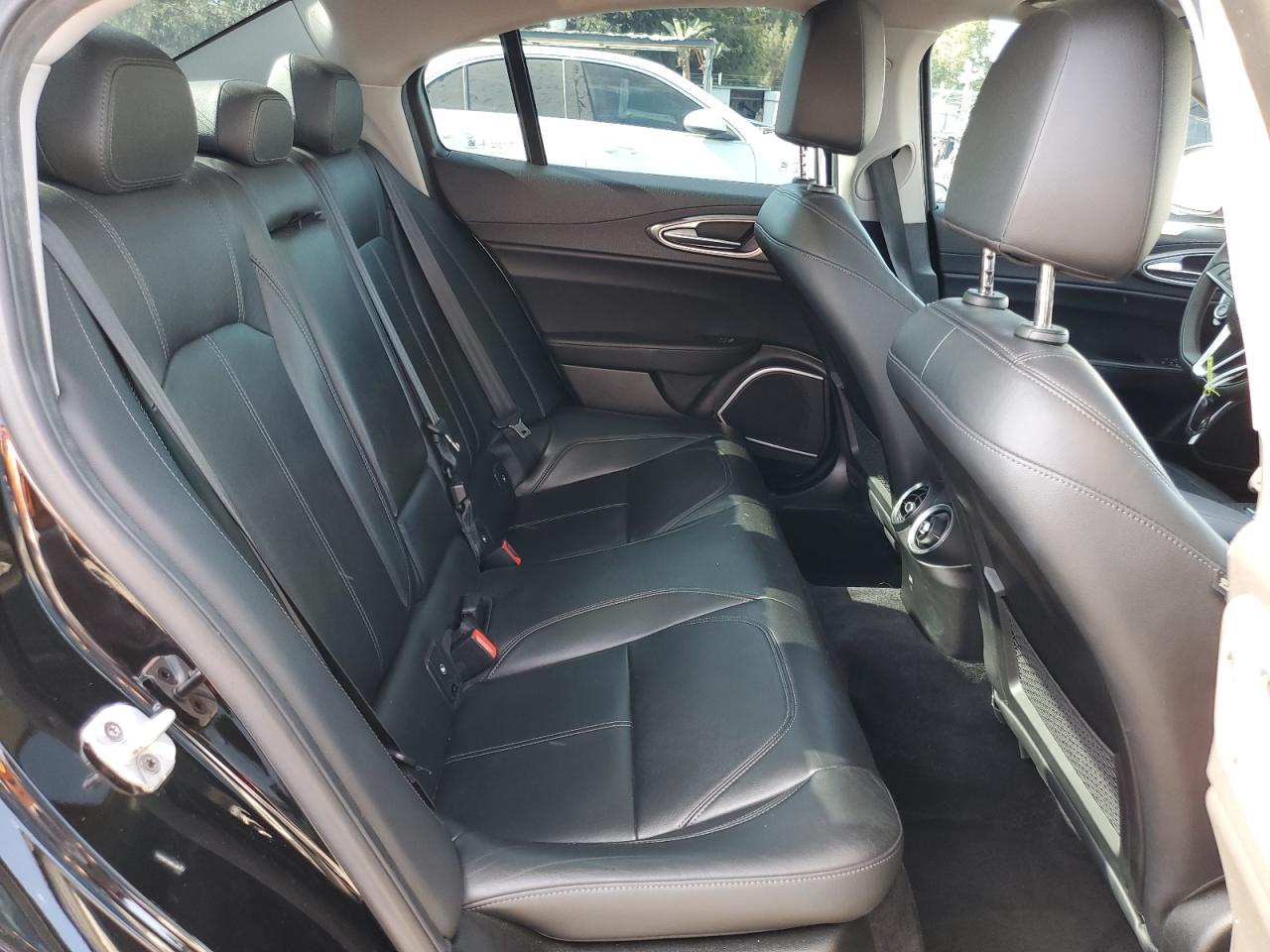 zarfaebnxh7551509 ZARFAEBNXH7551509 2017 Alfa Romeo Giulia